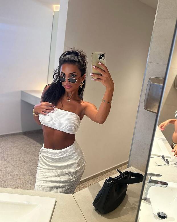 FOTO Ljepotice u zavadi: Ovo su vruća izdanja 'Savršenih' koje se prozivaju na mrežama...