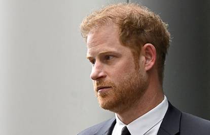 Princ Harry se nagodio! Neće na sud s britanskim izdavačem, oni se ispričali, platit će mu odštetu