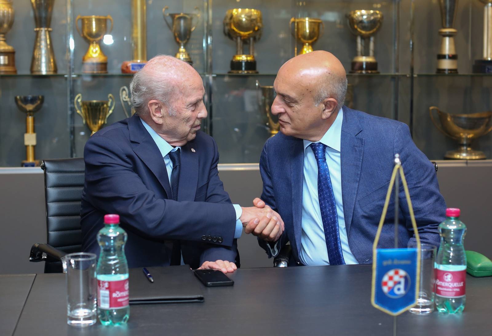 GNK Dinamo potpisao sporazum o suradnji na razini nogometnih Å¡kola s AzerbejdÅ¾anom