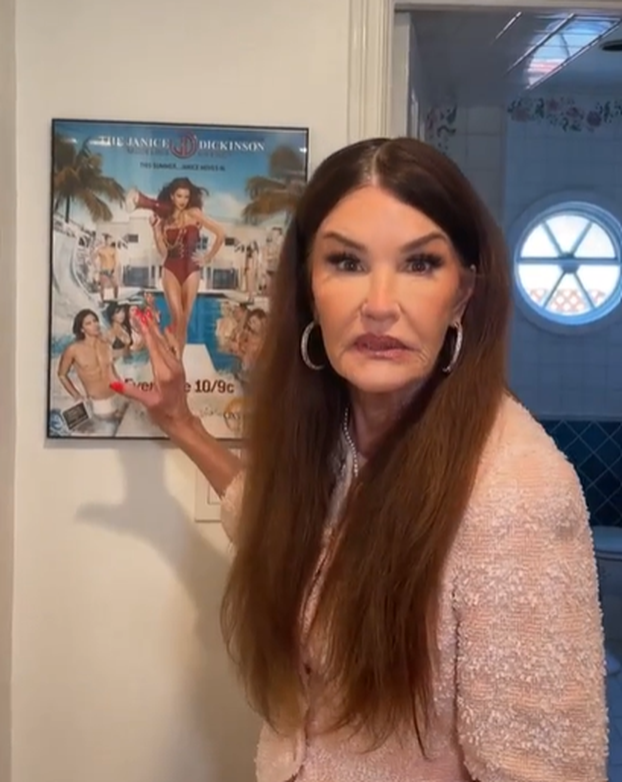 FOTO Bila je jedna od najljepših manekenki, a onda je pala u dugove zbog plastičnih zahvata