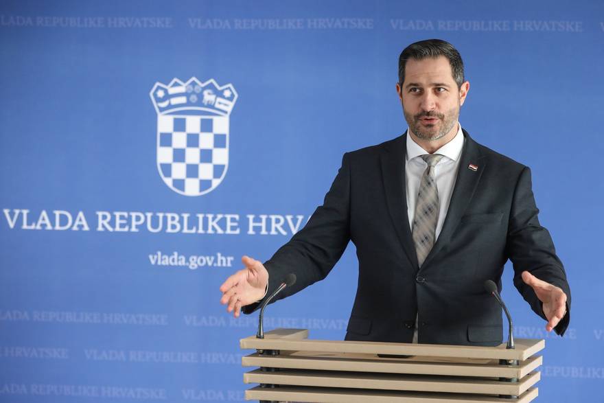 Ton&ccaron;i Glavina dao je izjavu za medije nakon sjednice Vlade