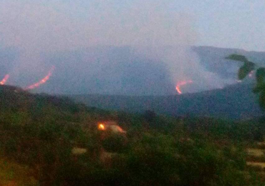 Pred vatrogascima besana noć: Gase požare na Dinari i Svilaji
