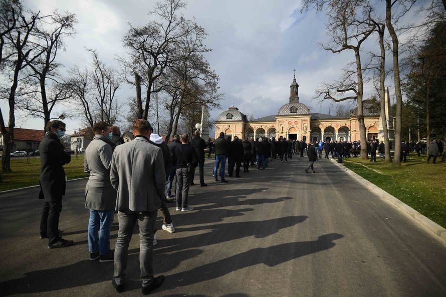 Sprovod velikana hrvatskog nogometa Zlatka Kranjčara na zagrebačkom groblju Mirogoj