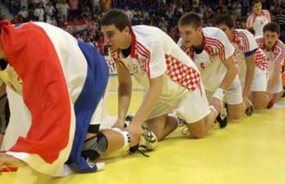 Hrvatska U19 remijem protiv Srbije ušla u četvrtfinale SP-a