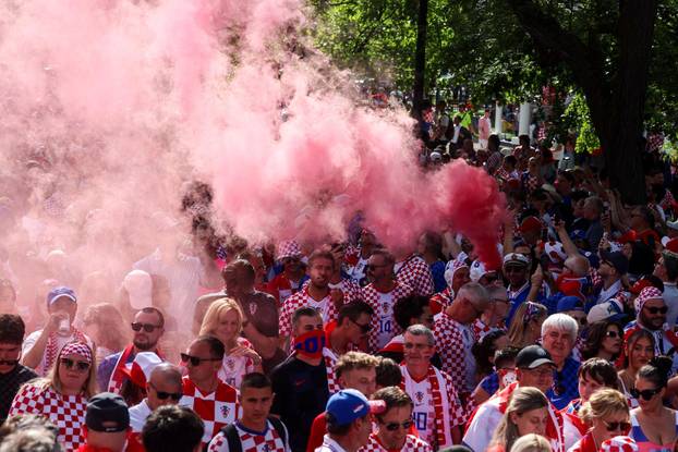 SP 2026 Toronto: Veliki hrvatski korteo prema Toronto stadionu sa 100-metarskom zastavom