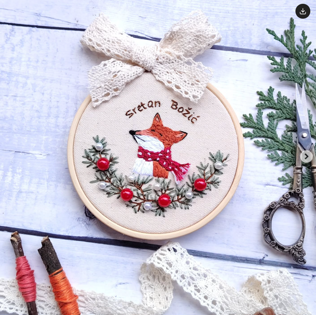 Naši umjetnici i dizajneri nude ukrase za Božić: Šalice se zlate, a vezeni vijenci su najtraženiji