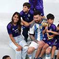 Šampionska obitelj: Messi je pozirao sa suprugom i djecom