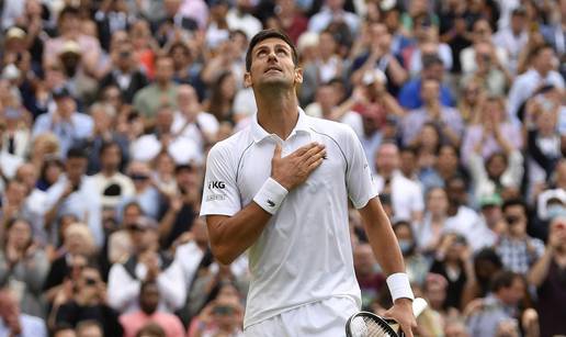 Đoković u finalu Wimbledona! Nije igrao najbolje, a slavio 3-0