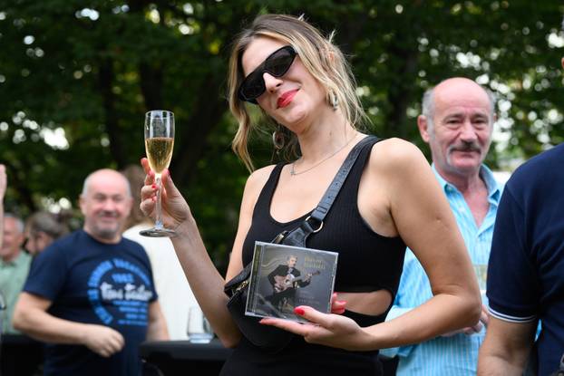 Zagreb: Predstavljanje novog albuma Davora Radolfija "Novi čovjek sam sutra"