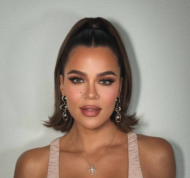 FOTO Kardashianka otkrila što je sve radila na sebi: Operirala nos, a koristi i riblju spermu...