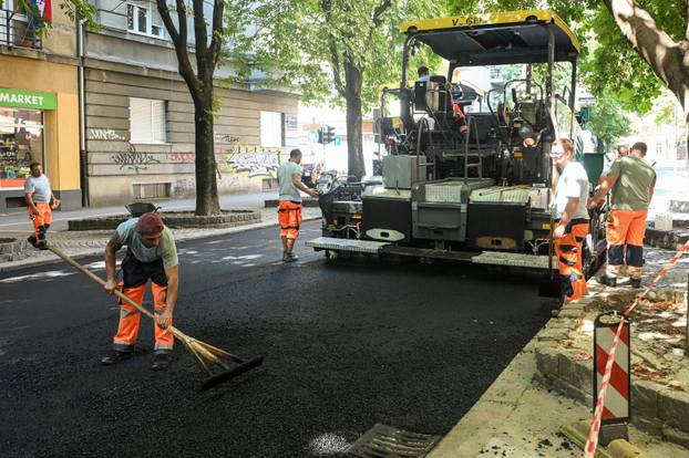 Zagreb: Obnova kolnika u Prilazu Gjure Deželića