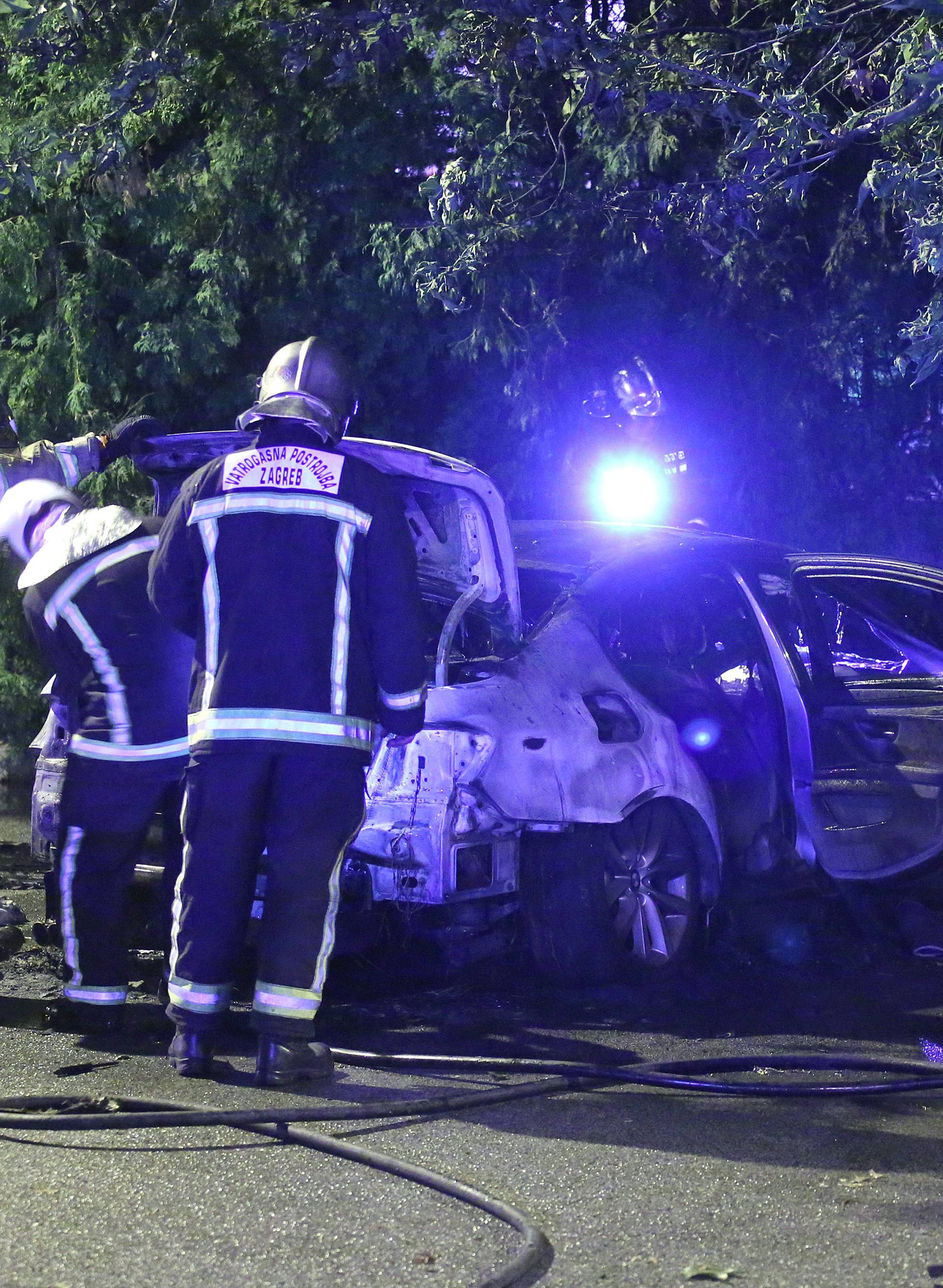 Na Jarunu: Pokraj zapaljenog auta pronašli vreću za leševe