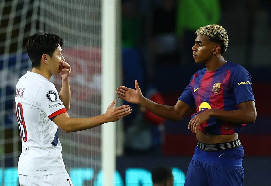 UEFA Champions League - FC Barcelona v Paris St Germain