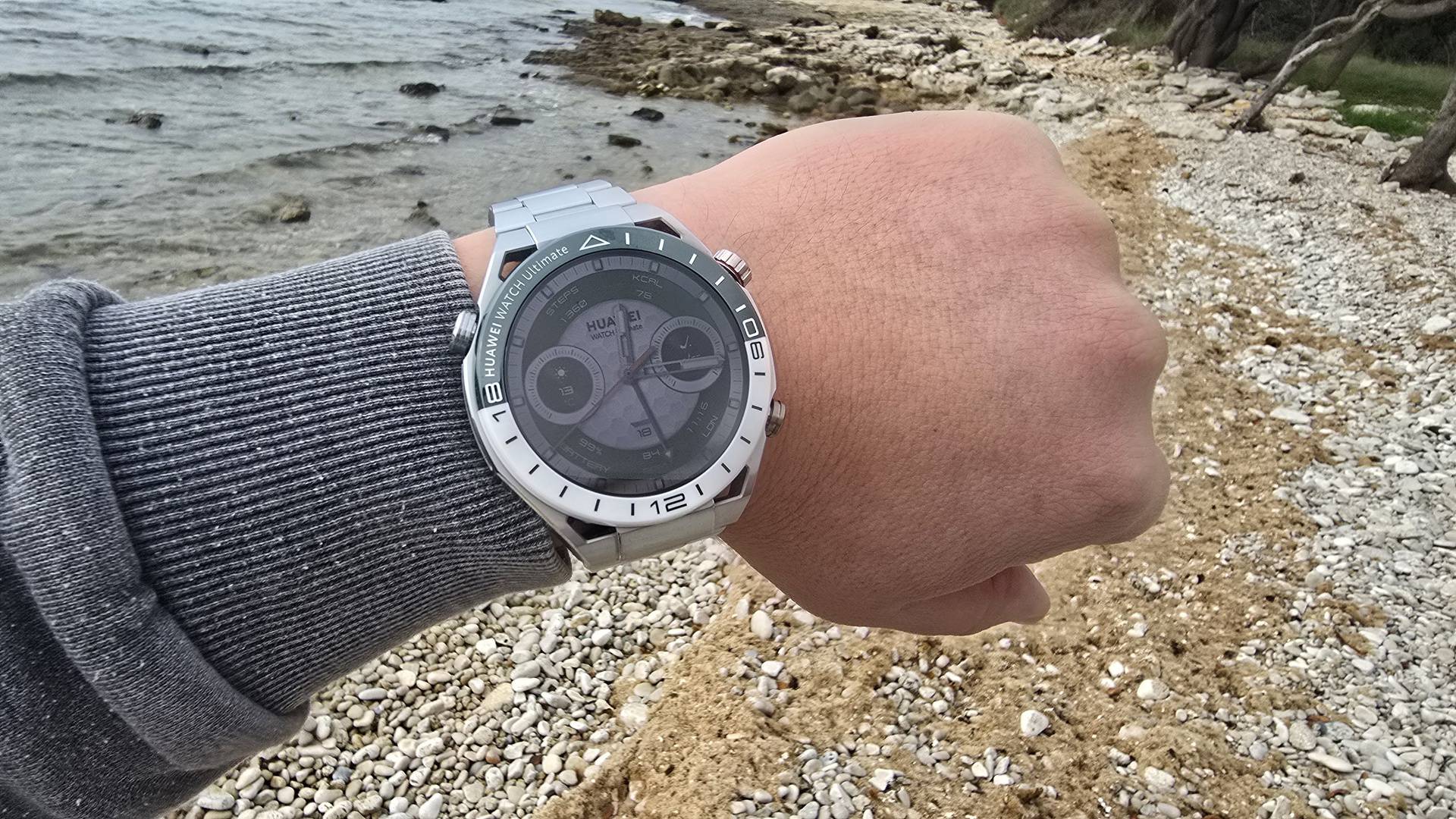 Golfersko zelenilo: Što donosi  novi Huawei Watch Ultimate?