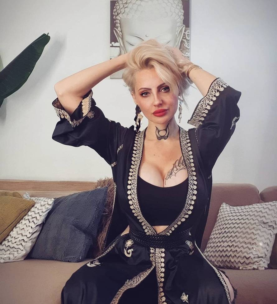 Ognjena javno objavljuje imena udvarača: Evo ako je s nekom ovaj primjerak lignje u vezi...