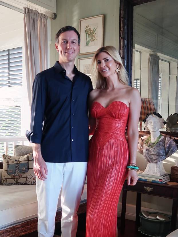 FOTO Ivanka Trump pozirala u bikiniju, svi je zasuli kritikama