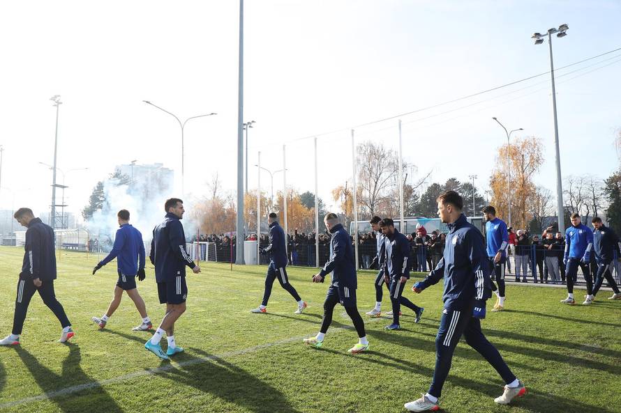 Zagreb: Bad Blue Boysi podržali igrače Dinama uoči sutrašnje utakmice Hajduka 