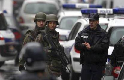 Lyon: Ranio je osam žena ispred jaslica i pobjegao