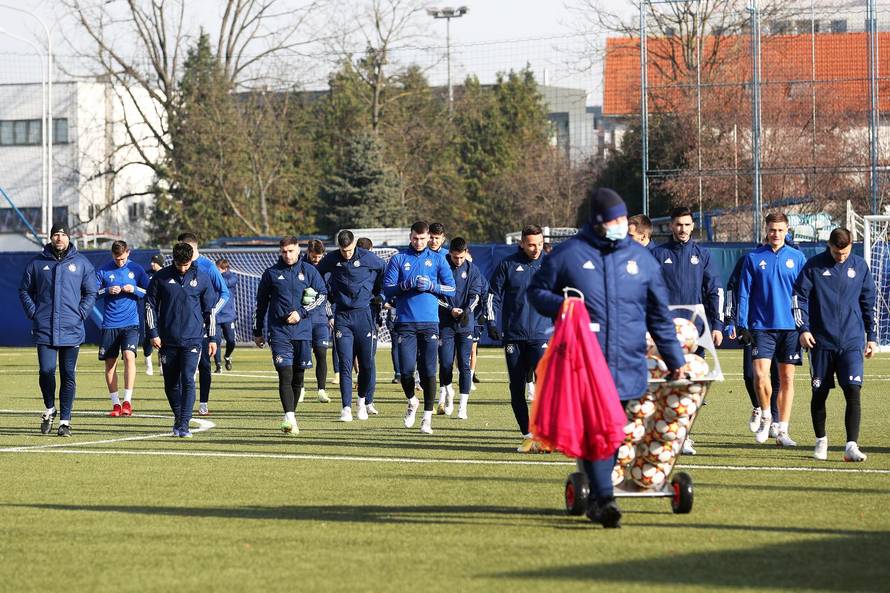 Zagreb: Bad Blue Boysi podržali igrače Dinama uoči sutrašnje utakmice Hajduka