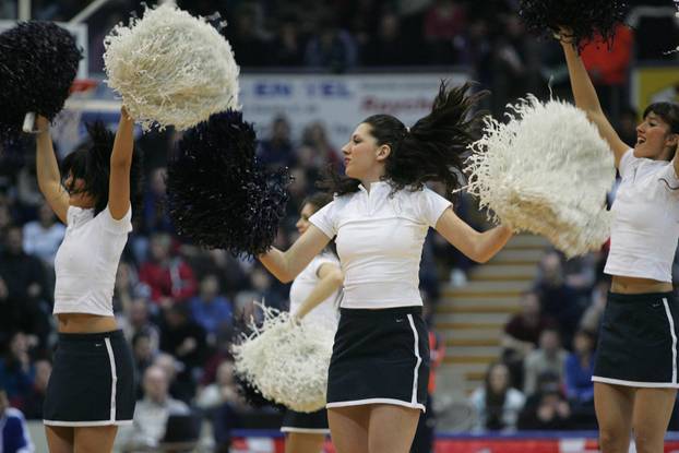 ARHIVA - Košarkaška utakmica između KK Cibona i KK Partizan 2005. godine