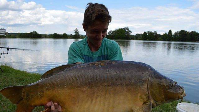 Antonio (16) se sat vremena borio sa šaranom od 20 kg