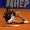 VIDEO Smijem se, a pla&ccaron;e mi se: Luciano Darderi osvojio ATP Umag pa se u slavlju ozlijedio!?
