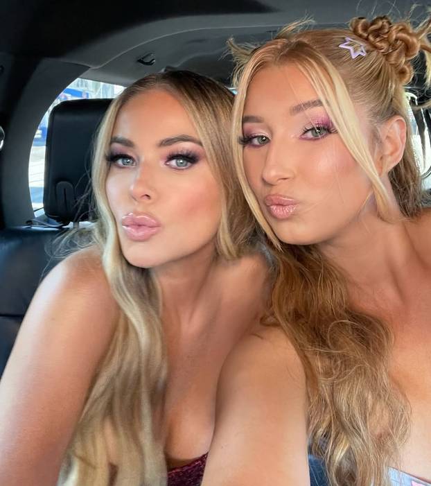 FOTO Electra opet zavodi: Trčala po plaži s Pamelom, neki tvrde da je Rodmanu slomila penis...