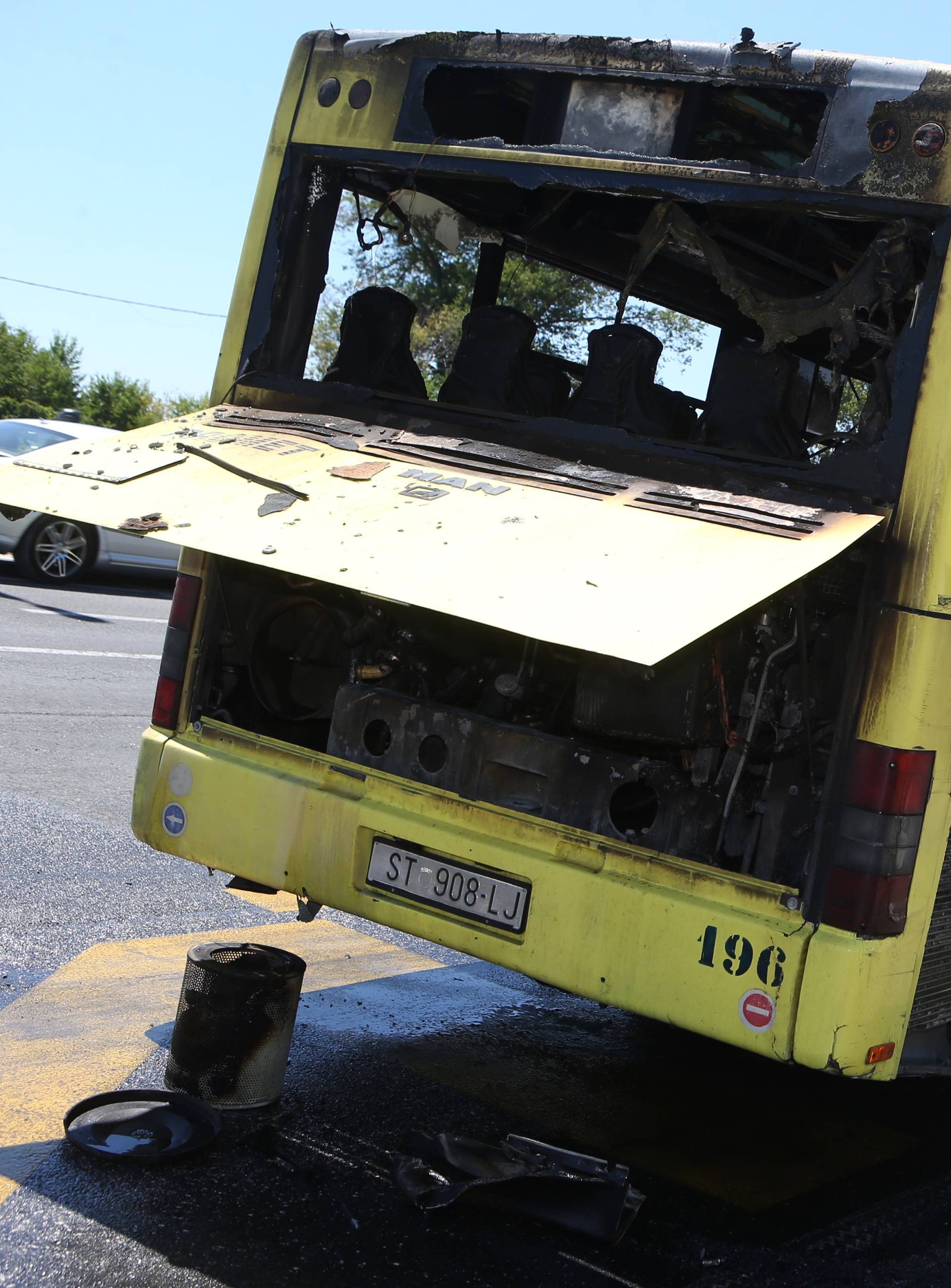 Buktinja u Splitu: 'Bježite svi van, cijeli autobus će izgorjeti!'