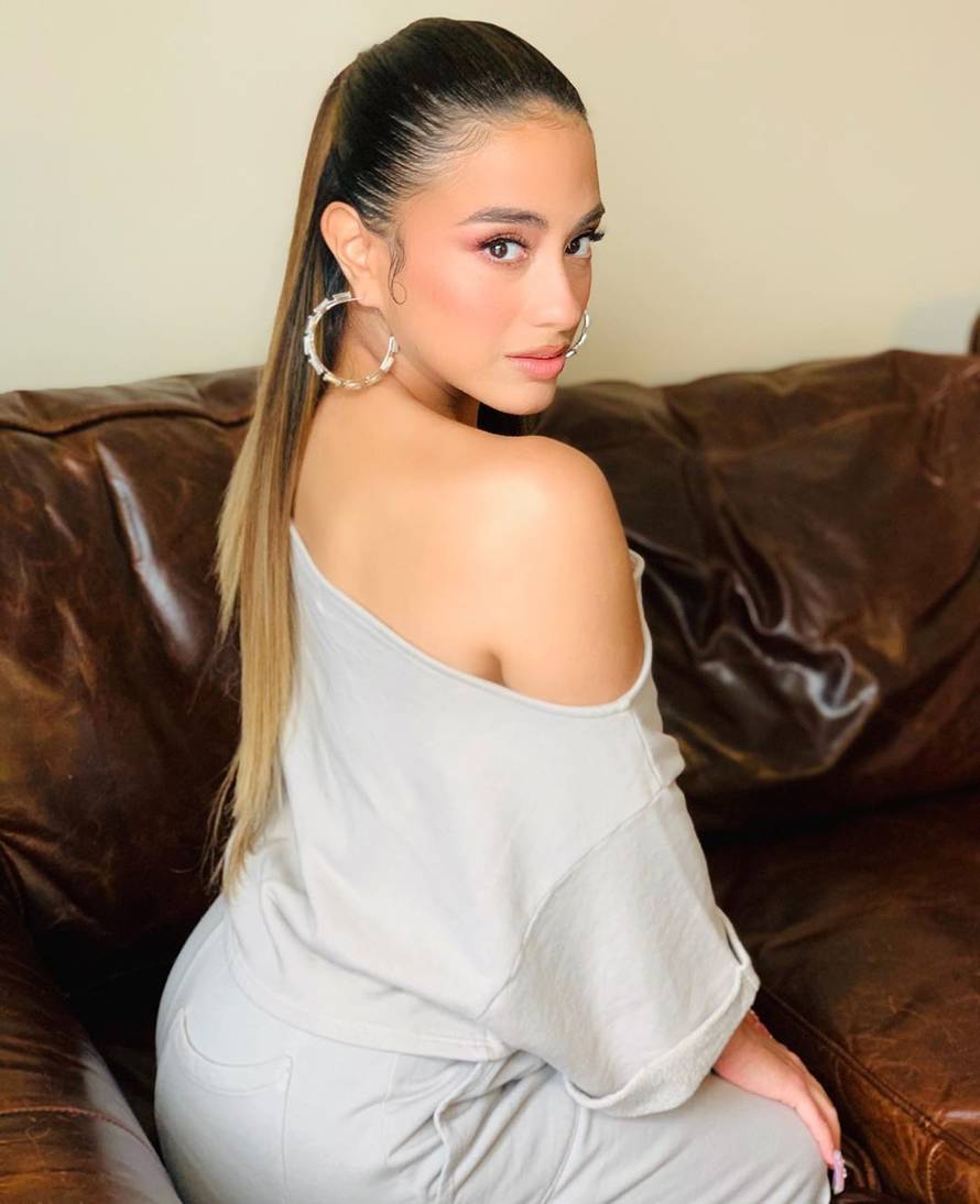 Pjevačica (27) iskreno: 'Još sam nevina, čuvam se za brak, ali mnogi me zbog toga ismijavaju'