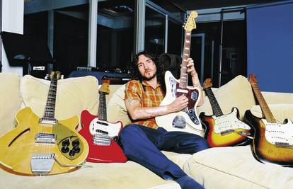 Rastaje se J. Frusciante, bivši gitarist Red Hot Chili Peppersa
