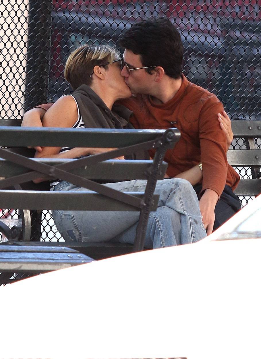 Chloe Sevigny sports a pixie-cut and is seen kissing and showing some PDA with unidentified boyfriend in New York City.