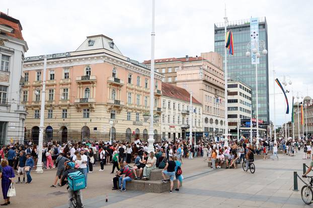 Zagreb: 25. Povorka ponosa LGBTIQ zajednice "Korak po korak, iskorak!"