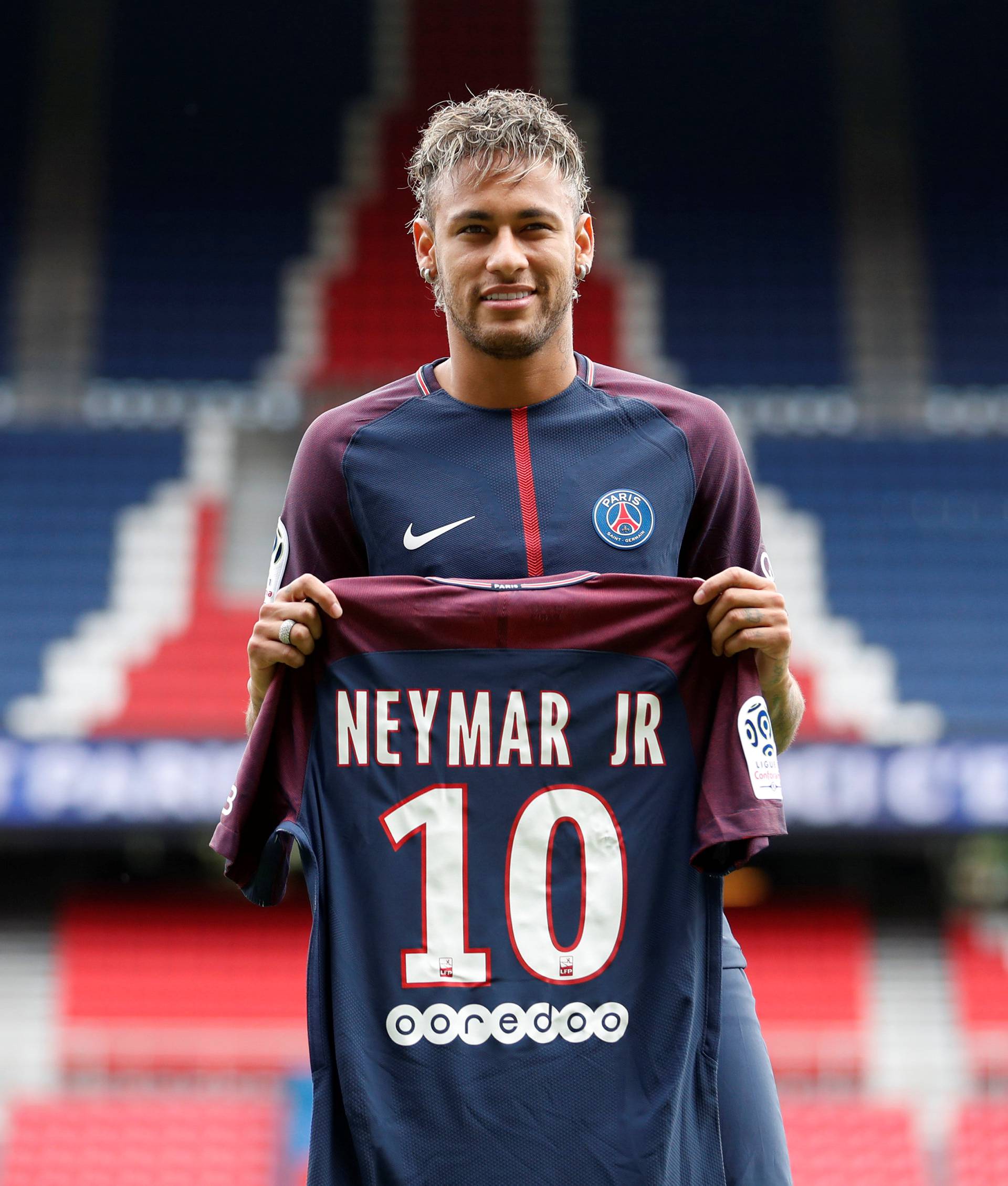 Paris Saint-Germain F.C. - Neymar Jr Press Conference