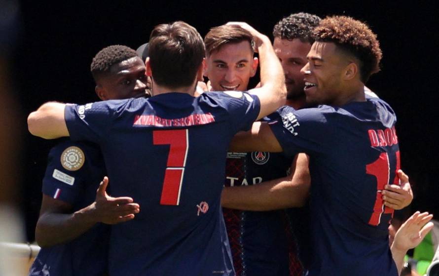 FIFA Club World Cup - Group B - Paris St Germain v Atletico Madrid