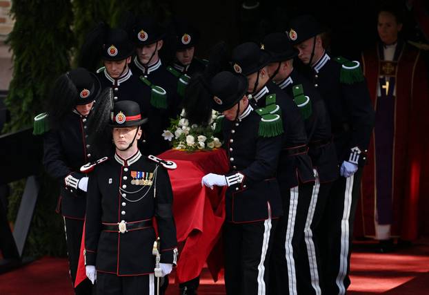 Norway lays King Harald to rest
