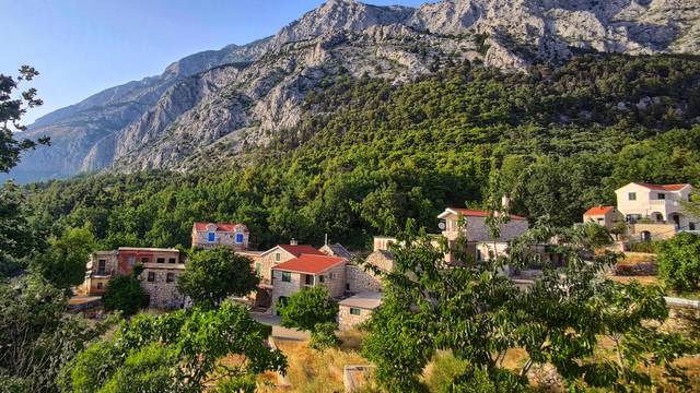 Kod Makarske preminula strana turistkinja: 'Niti jedan vrh nije vrijedan rizika dehidracije'