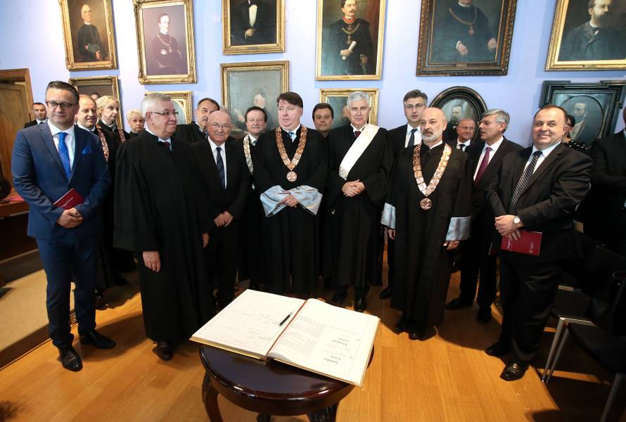Predizborni doktorat: Boras je Dragana Čovića lupnuo žezlom