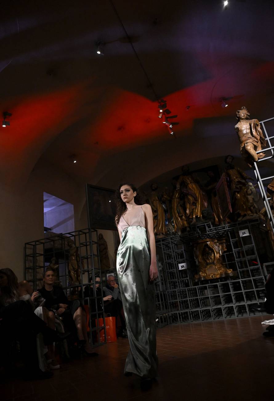 Zagreb: Modna revija Duchessa u MGZ