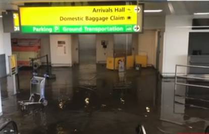 Poplavila je zračna luka JFK u New Yorku, obustavljeni letovi