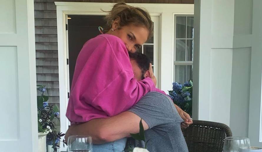 Zaljubljeni preko ušiju: Jennifer Lopez i Ben napravili zajedničke tetovaže za 'Dan zaljubljenih'