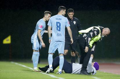 Velika Gorica: Po završetku susreta jedan od navijača ušao je na teren koji je, uz zaštitu cijele Dinamove klupe, naustio s Oršićevim dresom 