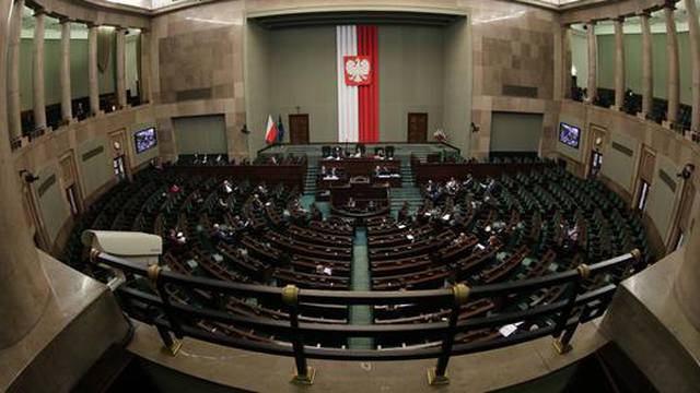 Parlament Poljske usvojio zakon o ruskom utjecaju. Oporba: To je lov na vještice