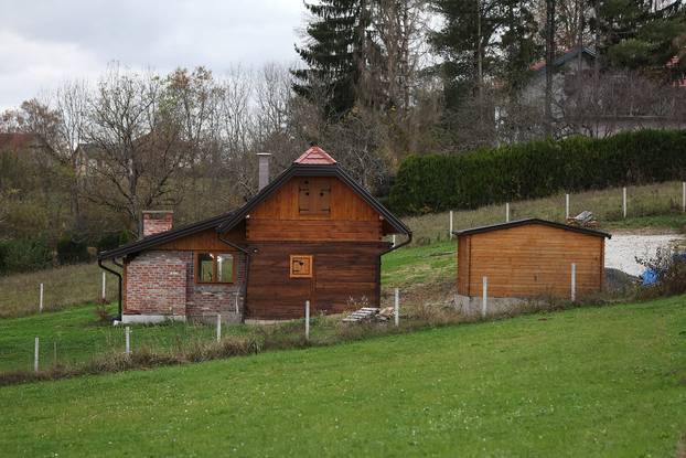 Pisarovina: Novoizgrađena vikendica bivšeg dekana Geodetskog fakulteta Almina Đape