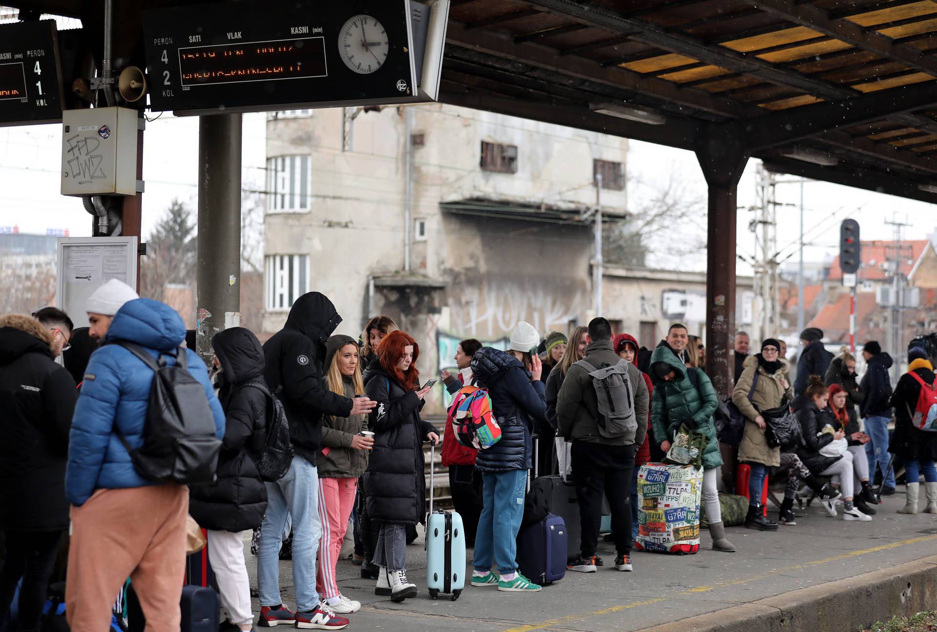 Zagreb: Željezničke karte za Split gotovo rasprodane, HŽ uveo dodatne linije