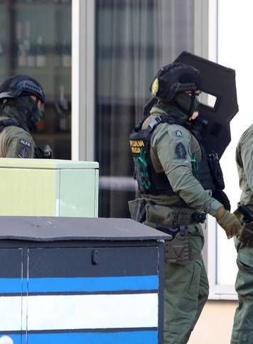 Pucnjava u zagrebačkom Središću, policija traga za napadačem