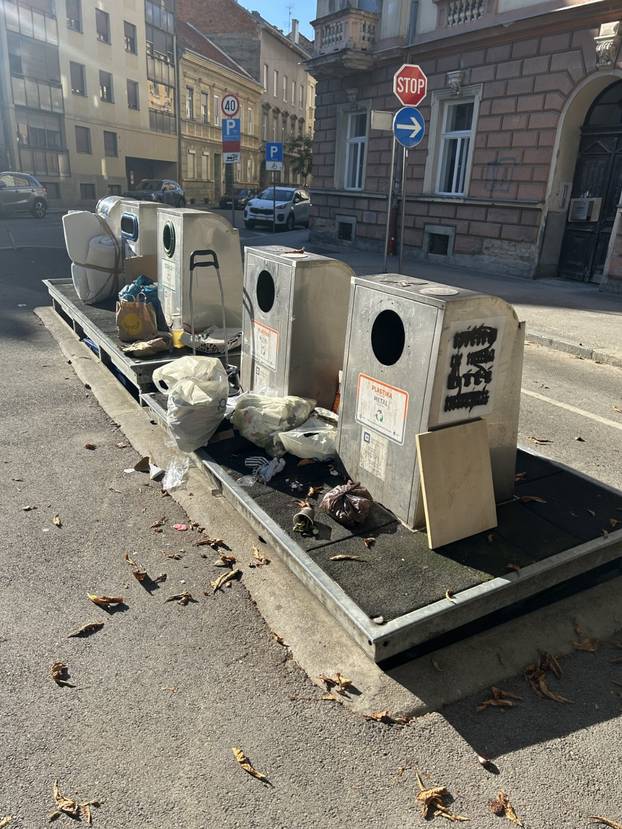 FOTO Podzemni spremnici u Zagrebu postali 'nadzemni': 'Ovo više nema smisla...'