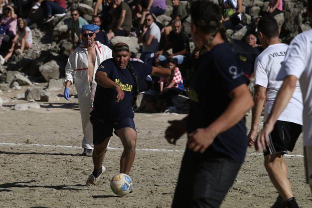 ARHIVA: Utakmica na dnu isušenog Modrog jezera koje danas doseže rekordan vodostaj