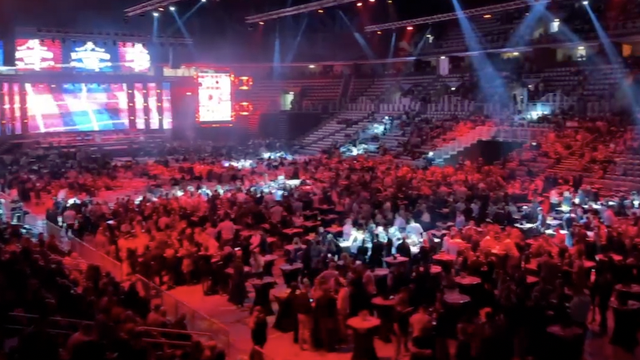 VIDEO Pogledajte atmosferu prije koncerta 'Kafansko veče'