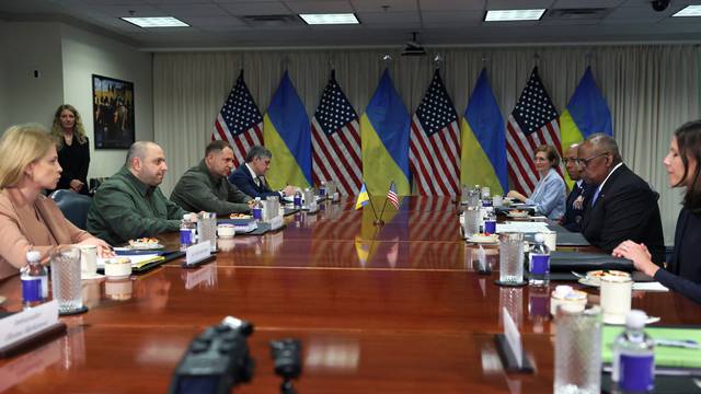 U.S. Defense Secretary Austin hosts Ukrainian Defense Minister Umerov in Washington