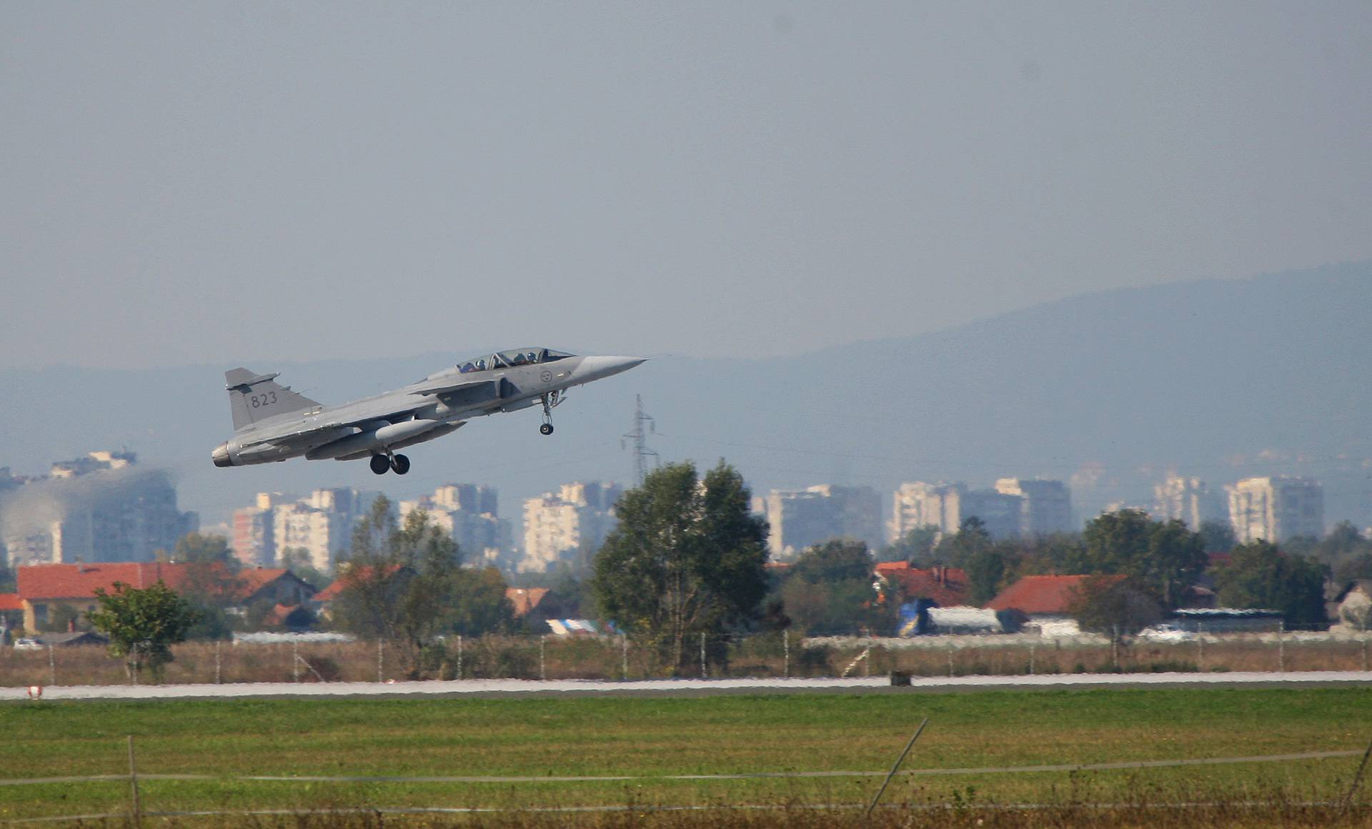 Švedska nam ponudila Gripene